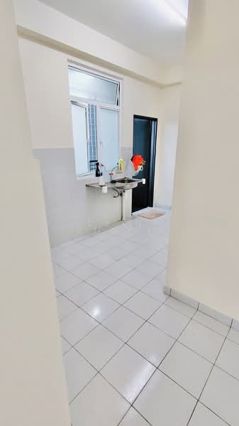 Pangsapuri untuk Disewa di Residensi Bandar Bukit Mahkota (PR1MA @ Bandar Bukit Mahkota) - Erin Yusof - Kitchen - PropertyGuru.com.my