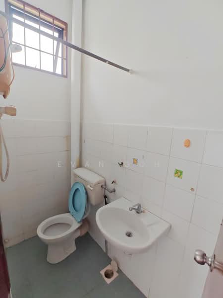 2-storey Terraced House for Sale in Saujana Puchong (Puchong) - Evan Goh - Bathroom - PropertyGuru.com.my