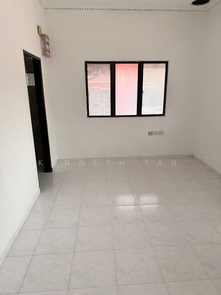 Rumah Berkembar untuk Dijual di Taman Sri Tebrau (Johor Bahru) - Kenneth Tan - PropertyGuru.com.my