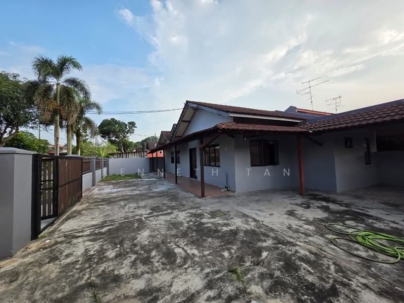Rumah Berkembar untuk Dijual di Taman Sri Tebrau (Johor Bahru) - Kenneth Tan - PropertyGuru.com.my