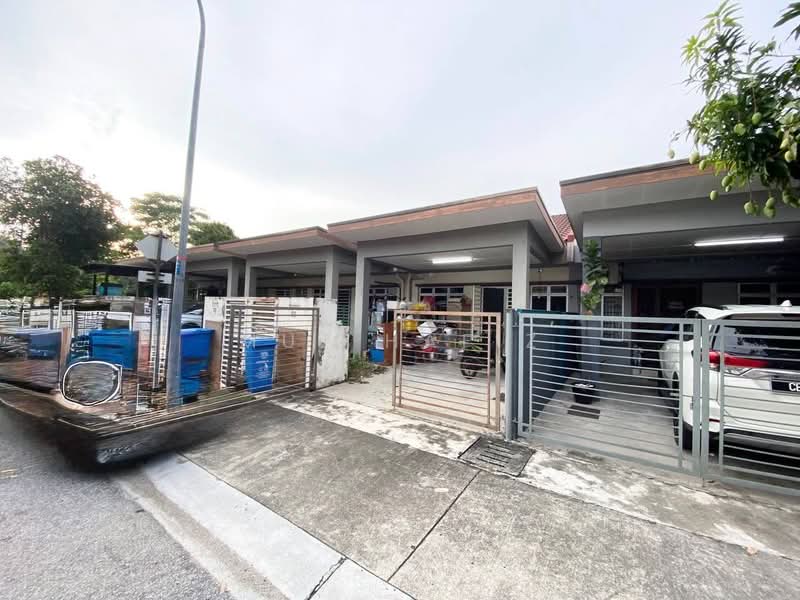 1-storey Terraced House for Sale in Seksyen 30 (Shah Alam) - Muz Hafiz - PropertyGuru.com.my