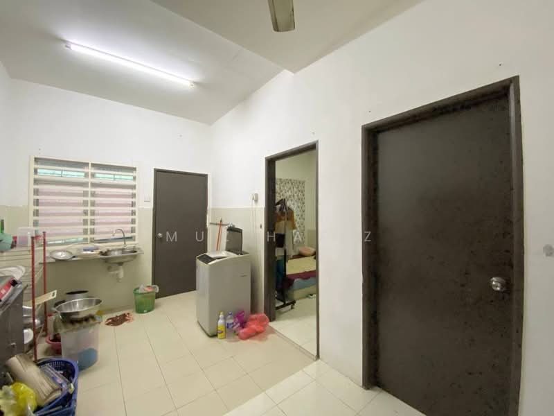 1-storey Terraced House for Sale in Seksyen 30 (Shah Alam) - Muz Hafiz - PropertyGuru.com.my