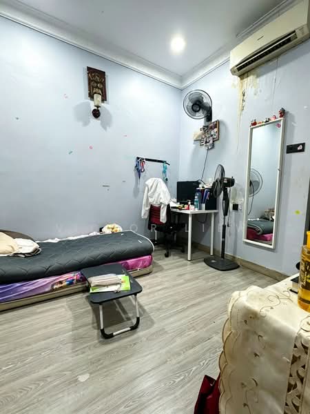 Rumah Teres 2 Tingkat untuk Dijual di Pju 1a (Ara Damansara) - Victor Liew - Bedroom - PropertyGuru.com.my