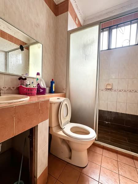Rumah Teres 2 Tingkat untuk Dijual di Pju 1a (Ara Damansara) - Victor Liew - Bathroom - PropertyGuru.com.my