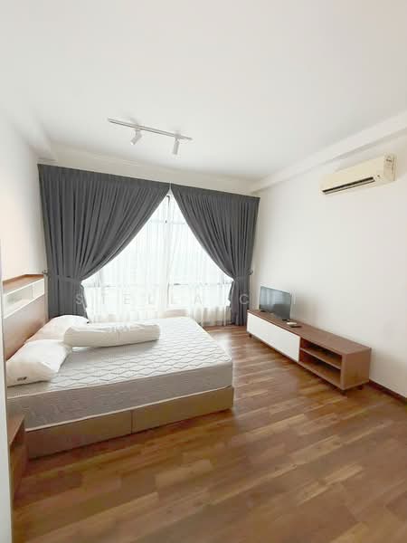 Servis Apartment untuk Disewa di Molek Regency - Stella Chia - Bedroom - PropertyGuru.com.my