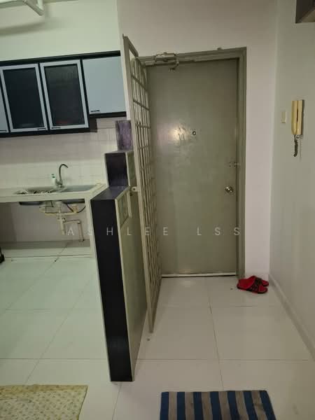 Condominium for Sale at Menara Seputih - Ashlee LSS - Kitchen - PropertyGuru.com.my
