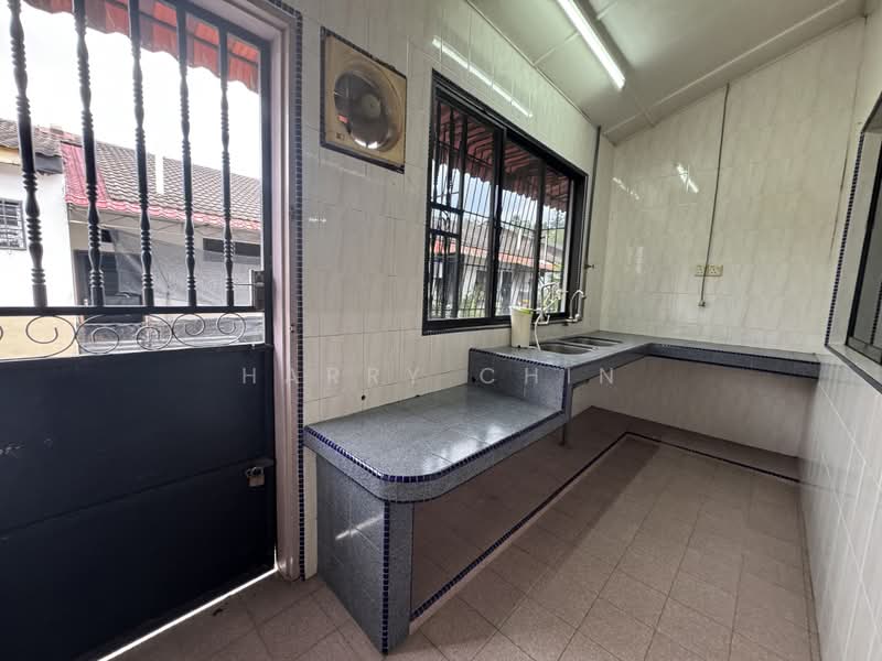 Rumah Teres 1 Tingkat untuk Dijual di Karak (Pahang) - Harry Chin - Kitchen - PropertyGuru.com.my