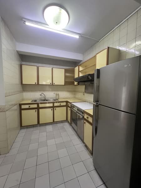 Kondominium untuk Dijual di Faber Heights - Elvie Ho - Kitchen - PropertyGuru.com.my