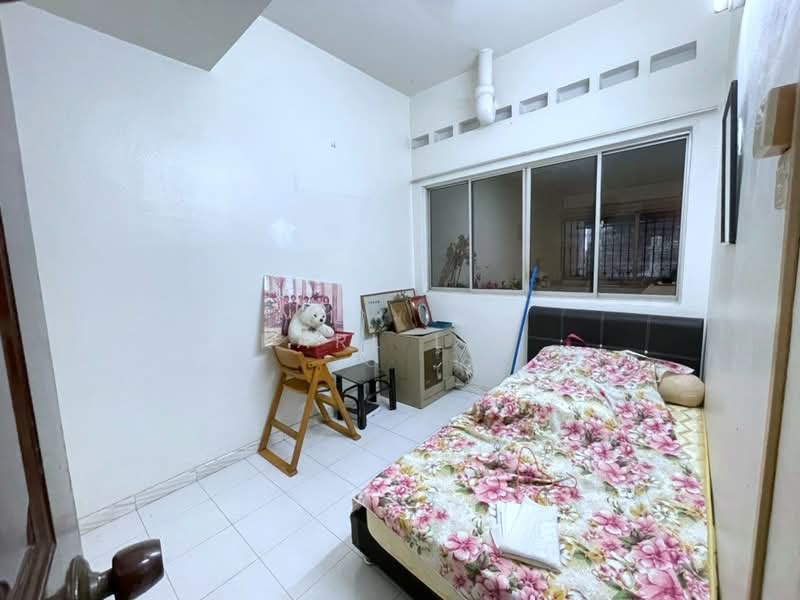 Rumah Teres 2 Tingkat untuk Dijual di Taman Kolam Air (Johor Bahru) - Karl Lim - Bedroom - PropertyGuru.com.my