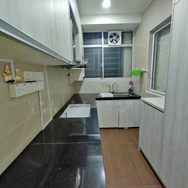 Servis Apartment untuk Disewa di Koi Kinrara - The Property Expert (Mr Fan) - Kitchen - PropertyGuru.com.my