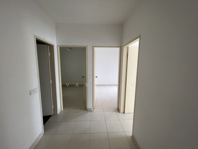 Apartment for Sale at De Bayu - Evan Chan - Corridor - PropertyGuru.com.my