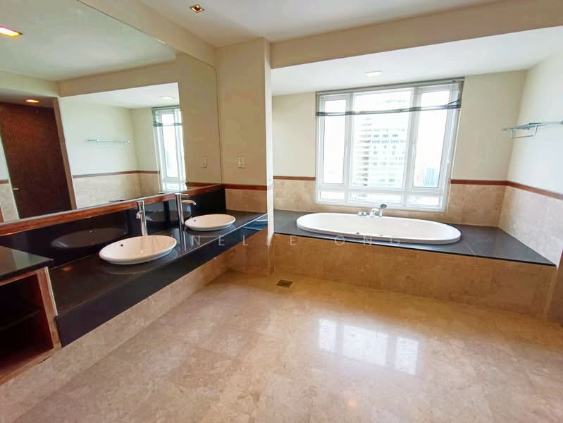Kondominium untuk Disewa di 11 Gurney Drive - Jinelle Ong - Bathroom - PropertyGuru.com.my