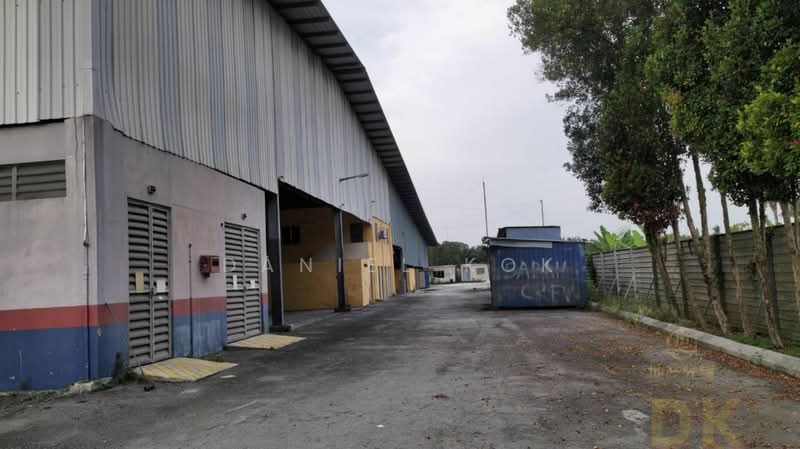 Warehouse for Sale in Batu 15 (Jenjarom) - Daniel Kok - Exterior - PropertyGuru.com.my