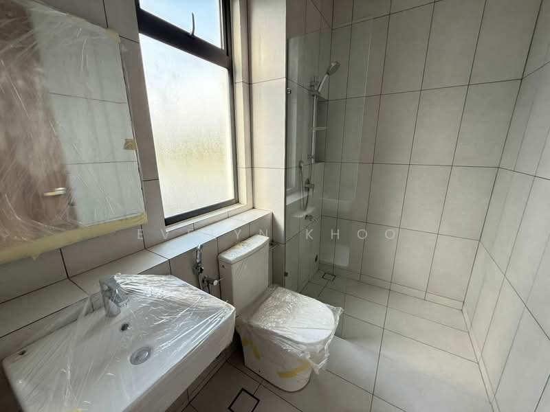 Rumah Berkembar untuk Dijual di Elmina (Shah Alam) - Evelyn Khoo - Bathroom - PropertyGuru.com.my