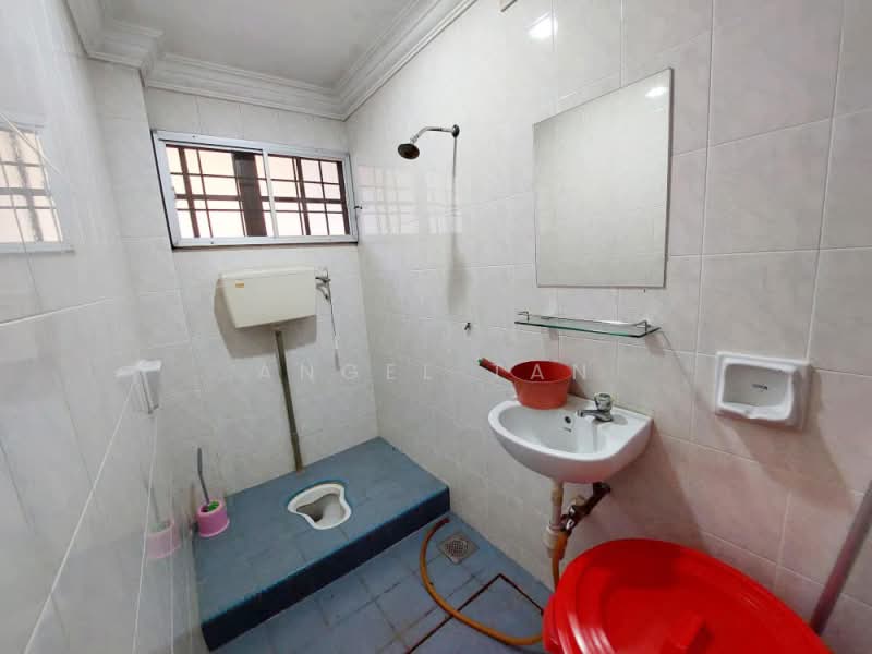 Rumah Teres 2 Tingkat untuk Dijual di BANDAR PUCHONG JAYA (Puchong) - Angel Tan - Bathroom - PropertyGuru.com.my