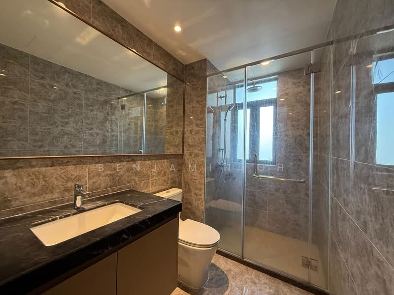 Kondominium untuk Dijual di R&F Princess Cove Phase 2-Seine Region - Benjamin Oh - Bathroom - PropertyGuru.com.my