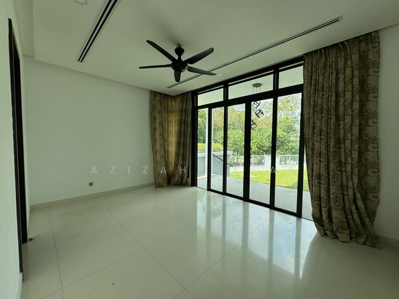 Bungalow for Sale in Bukit Jelutong (Shah Alam) - Azizah Hasan - PropertyGuru.com.my