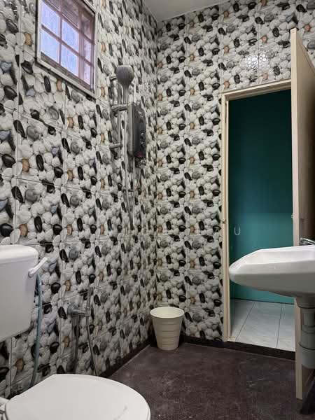 2.5-storey Terraced House for Sale in Taman Cheras Jaya (Cheras) - Janice Lau - Bathroom - PropertyGuru.com.my