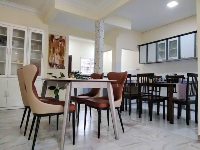 2.5-storey Terraced House for Sale in Taman Cheras Jaya (Cheras) - Janice Lau - Dining Room - PropertyGuru.com.my