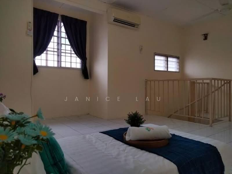 2.5-storey Terraced House for Sale in Taman Cheras Jaya (Cheras) - Janice Lau - Bedroom - PropertyGuru.com.my