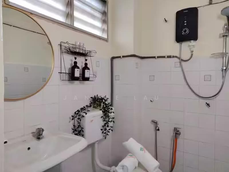 2.5-storey Terraced House for Sale in Taman Cheras Jaya (Cheras) - Janice Lau - Bathroom - PropertyGuru.com.my