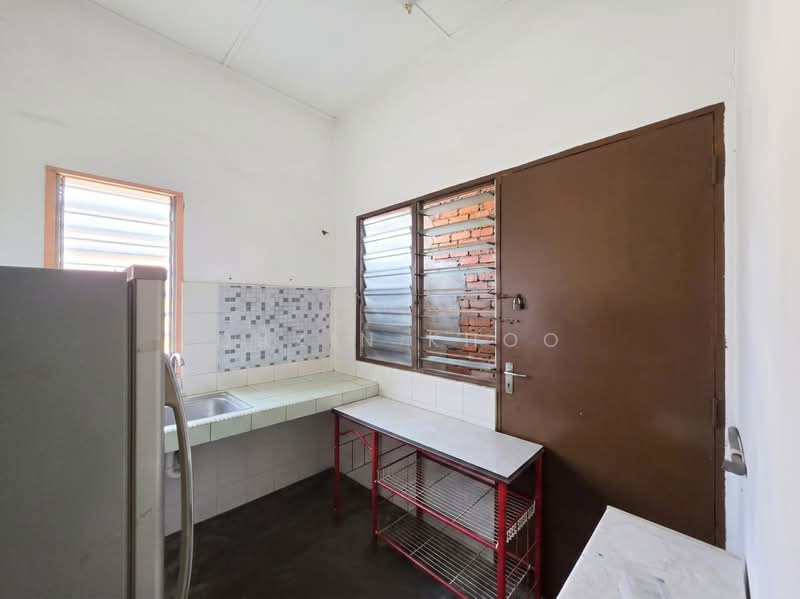 1-storey Terraced House for Sale in Seri Margosa (Ipoh) - Qazin Khoo - Kitchen - PropertyGuru.com.my
