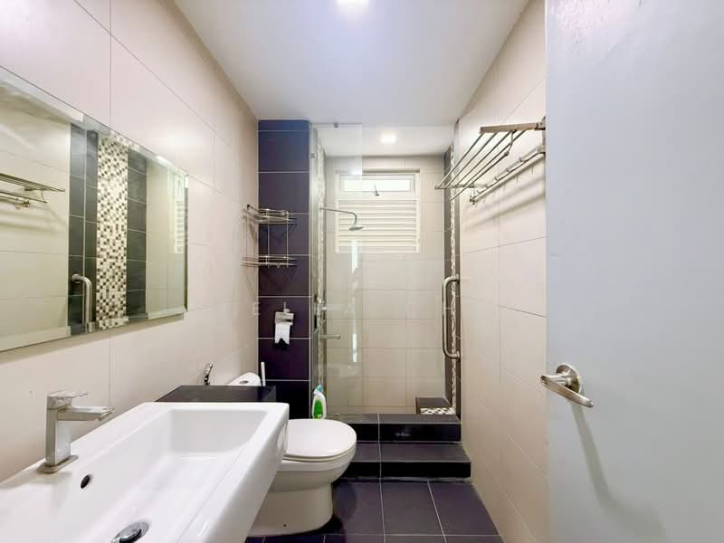 Servis Apartment untuk Disewa di Tropez Residences - Stella Chia - Bathroom - PropertyGuru.com.my