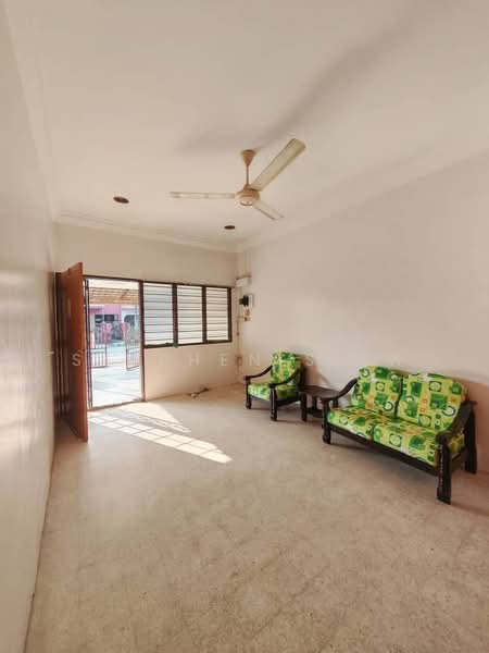 Rumah Teres 1 Tingkat untuk Dijual di Ipoh (Perak) - Stephen Siew - Living Room - PropertyGuru.com.my