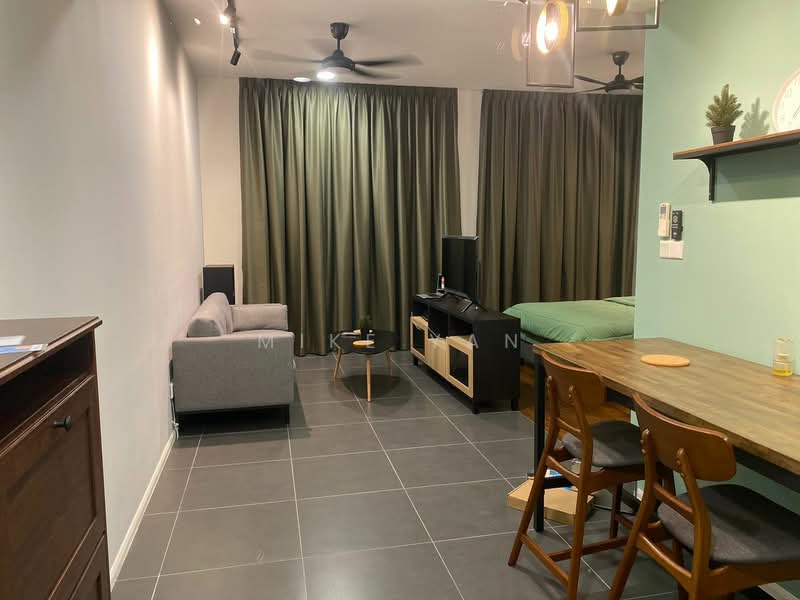 Servis Apartment untuk Disewa di Ativo Suites @ Damansara Avenue - Mike Yan - Living Room - PropertyGuru.com.my