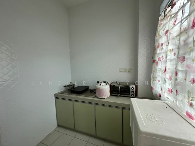 2-storey Terraced House for Sale in Nusa Sentral (Iskandar Puteri (Nusajaya)) - Janelle Aw Yong - Kitchen - PropertyGuru.com.my
