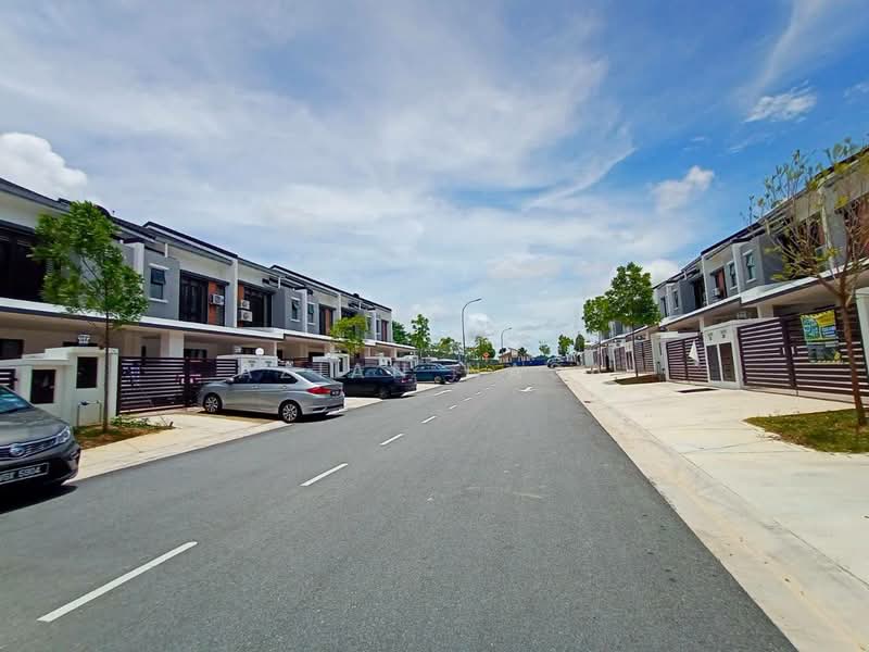 Rumah Teres 2 Tingkat untuk Dijual di Puncak Bestari (Puncak Alam) - Azian Nasa - PropertyGuru.com.my