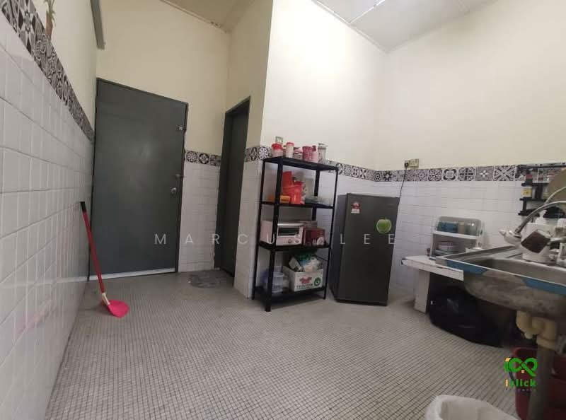 Rumah Teres 1 Tingkat untuk Dijual di Taman Sri Melati (Selayang) - Marcus Lee - Kitchen - PropertyGuru.com.my