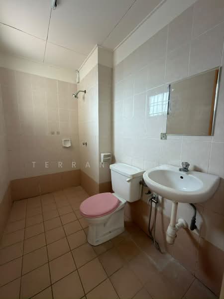 Terraced House for Rent in Bandar Botanic (Klang) - Terrance Tan - Bathroom - PropertyGuru.com.my