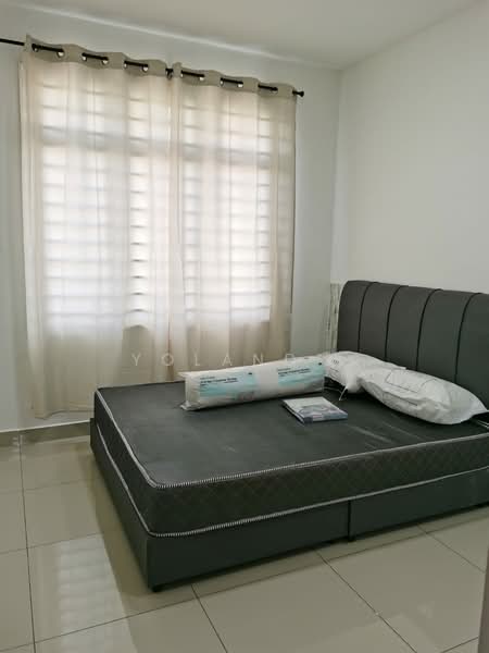 Servis Apartment untuk Dijual di Larkin Heights - Yoland . - Bedroom - PropertyGuru.com.my