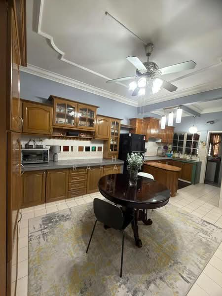 2-storey Terraced House for Sale in Usj 18 (Subang Jaya) - Farhan Rafael - Kitchen - PropertyGuru.com.my