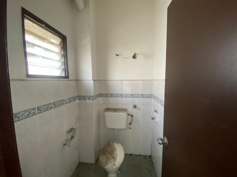 2-storey Terraced House for Sale in Alam Perdana (Puncak Alam) - Samson Lee - Bathroom - PropertyGuru.com.my