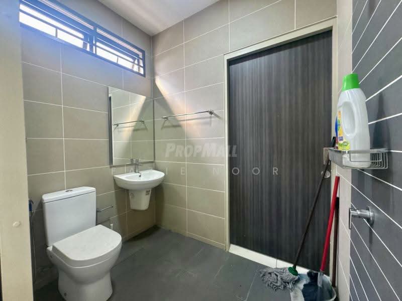 2-storey Terraced House for Sale in Elmina (Shah Alam) - Fazie Noor - Bathroom - PropertyGuru.com.my