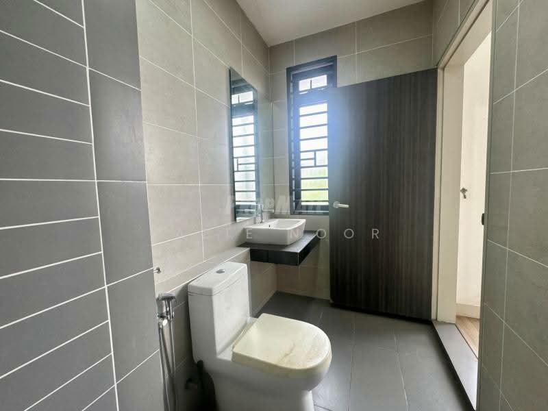 2-storey Terraced House for Sale in Elmina (Shah Alam) - Fazie Noor - Bathroom - PropertyGuru.com.my