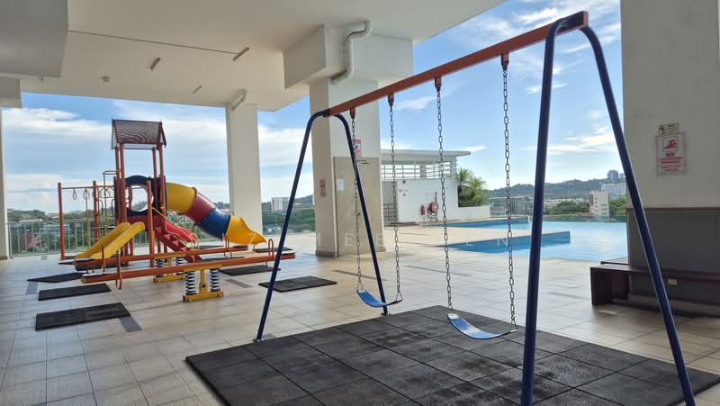 Kondominium untuk Disewa di The Bay Residences - Siz Mee Yen - Pool - PropertyGuru.com.my