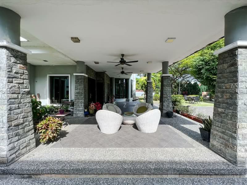 Rumah Berkembar untuk Dijual di Seksyen 13 (Shah Alam) - Adzura Zamedin - Exterior - PropertyGuru.com.my
