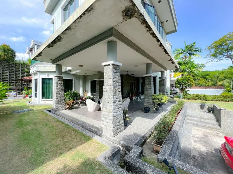 Rumah Berkembar untuk Dijual di Seksyen 13 (Shah Alam) - Adzura Zamedin - Exterior - PropertyGuru.com.my