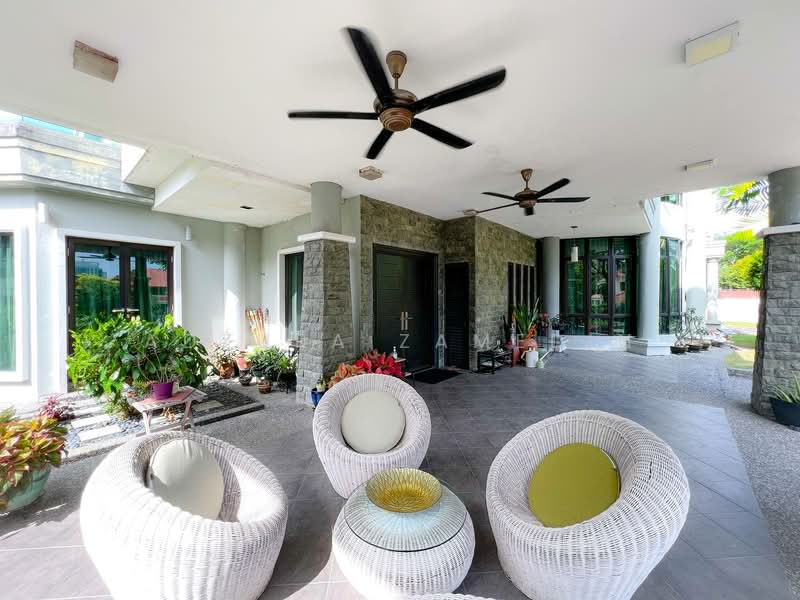 Rumah Berkembar untuk Dijual di Seksyen 13 (Shah Alam) - Adzura Zamedin - Exterior - PropertyGuru.com.my