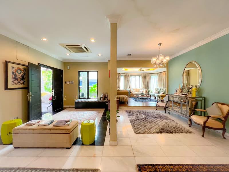Rumah Berkembar untuk Dijual di Seksyen 13 (Shah Alam) - Adzura Zamedin - Living Room - PropertyGuru.com.my