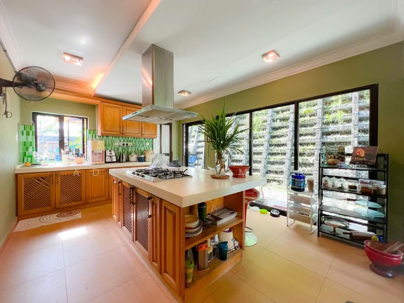 Rumah Berkembar untuk Dijual di Seksyen 13 (Shah Alam) - Adzura Zamedin - Kitchen - PropertyGuru.com.my