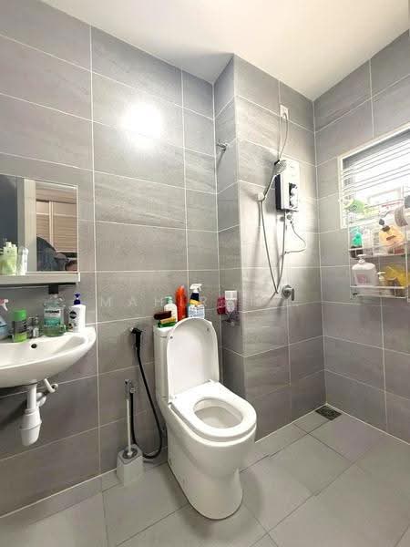 Rumah Teres 2-Tingkat untuk Dijual di Cyberjaya (Selangor) - Mahirah . - Bathroom - PropertyGuru.com.my