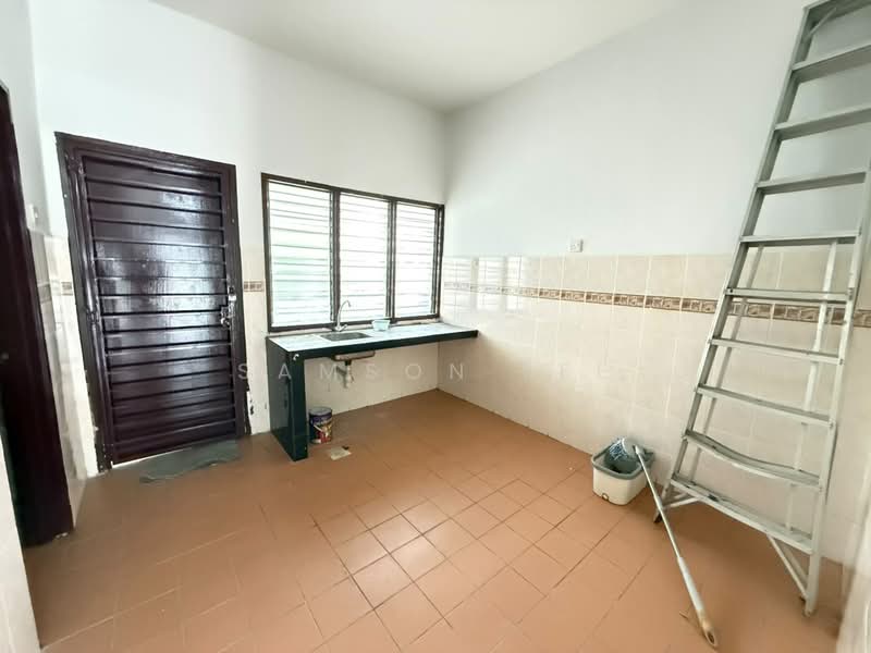 2-storey Terraced House for Sale in Alam Perdana (Puncak Alam) - Samson Lee - Kitchen - PropertyGuru.com.my