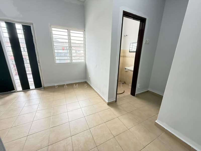 2-storey Terraced House for Sale in Alam Perdana (Puncak Alam) - Samson Lee - Interior - PropertyGuru.com.my