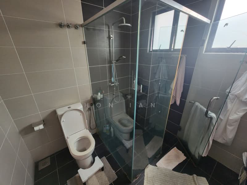 Rumah Teres 3 Tingkat untuk Dijual di Bandar Kinrara (Selangor) - Hon Ian - Bathroom - PropertyGuru.com.my