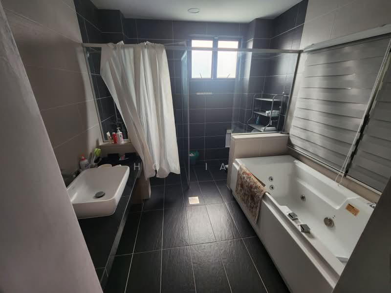 Rumah Teres 3 Tingkat untuk Dijual di Bandar Kinrara (Selangor) - Hon Ian - Bathroom - PropertyGuru.com.my