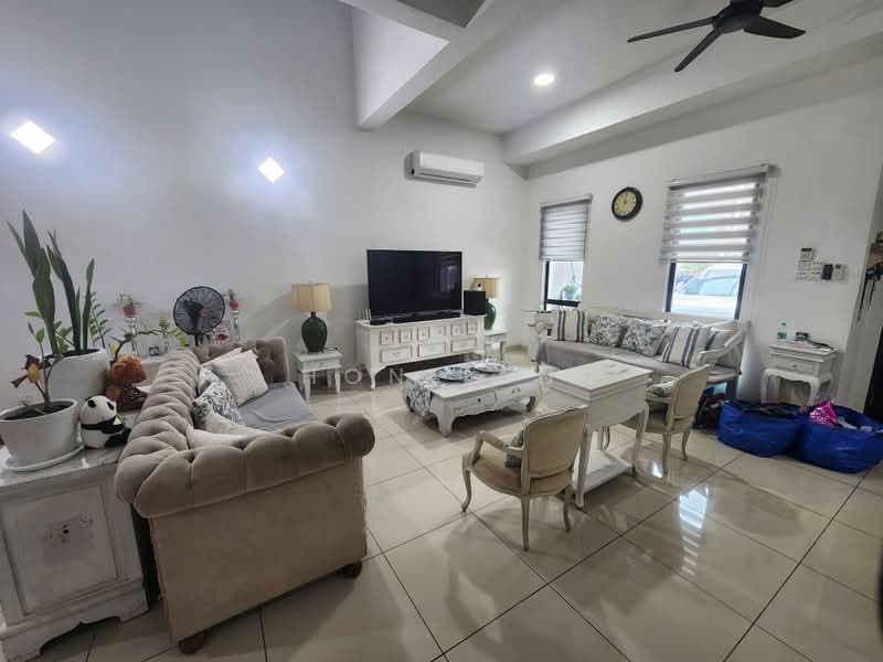 Rumah Teres 3 Tingkat untuk Dijual di Bandar Kinrara (Selangor) - Hon Ian - Living Room - PropertyGuru.com.my